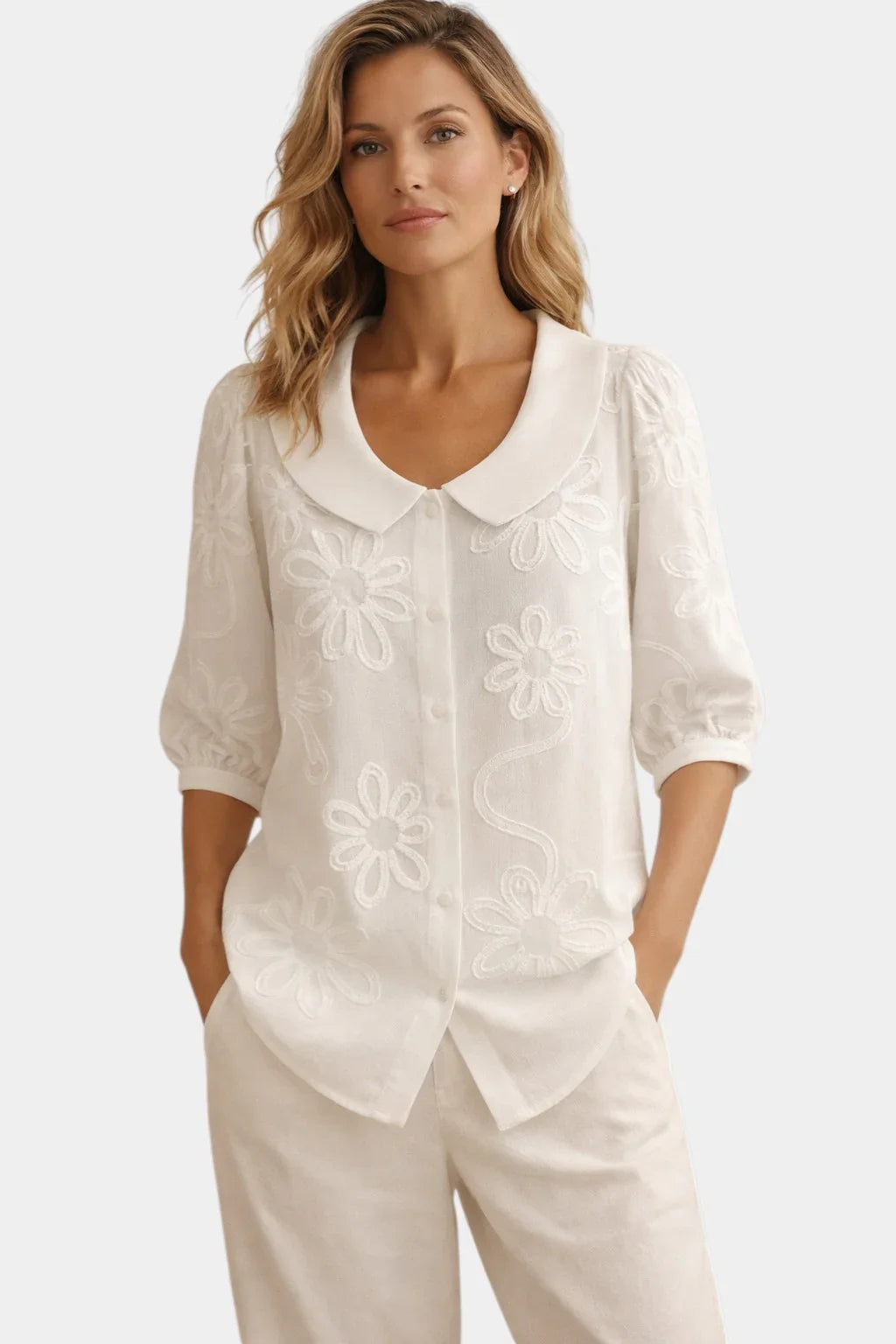 Elya | Geborduurde blouse