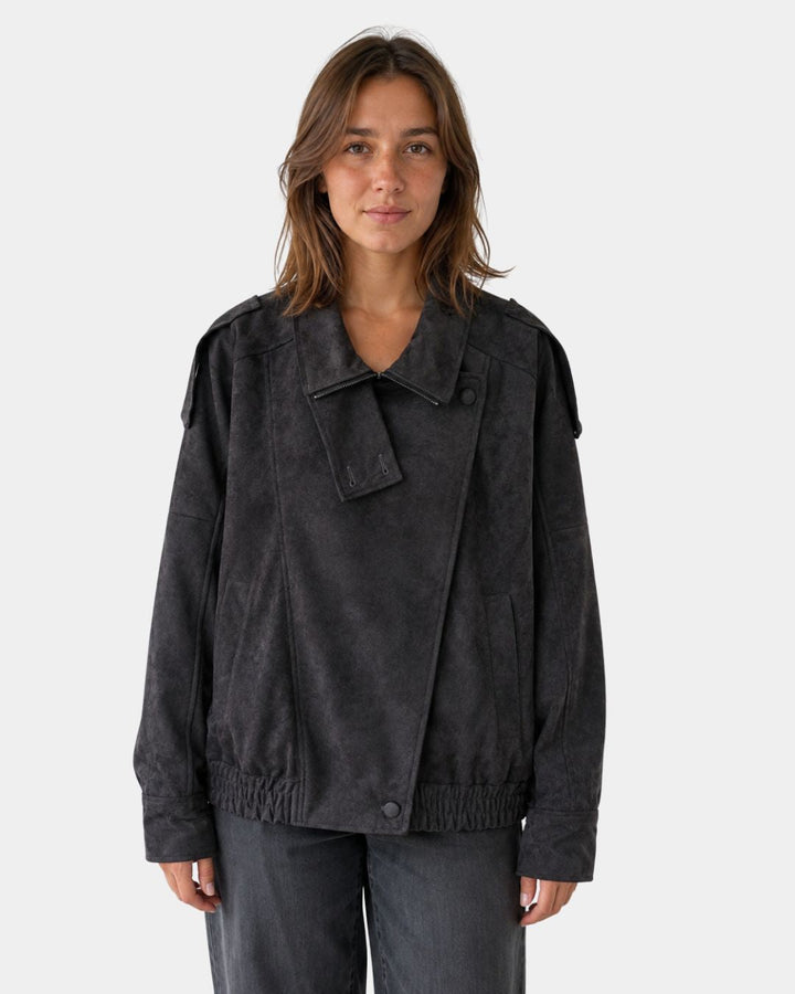 Aurésia | oversized jas van synthetisch suède