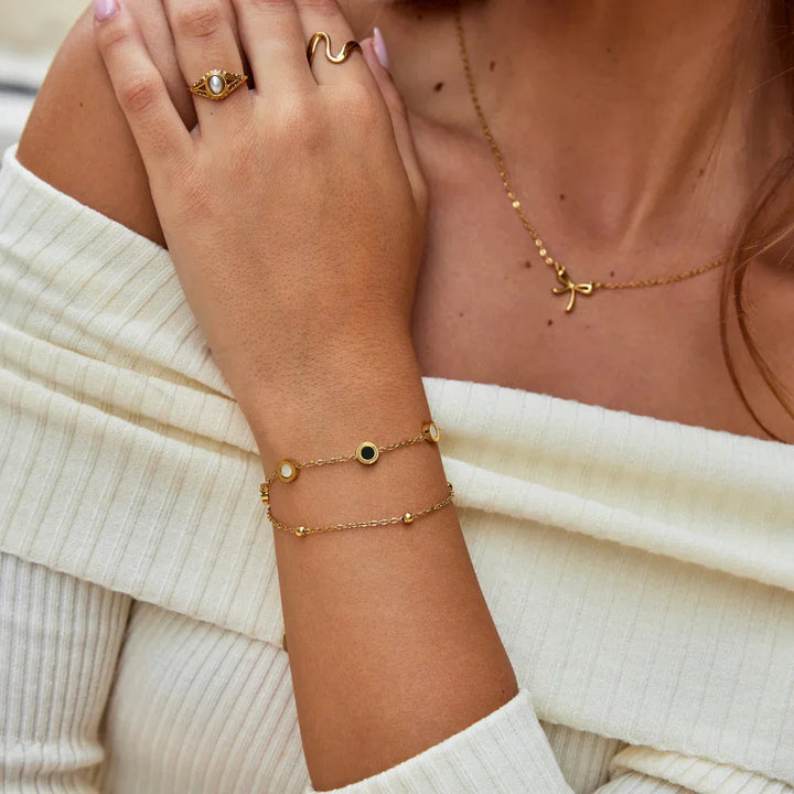 Victoire | Armband met onyx en witte steen