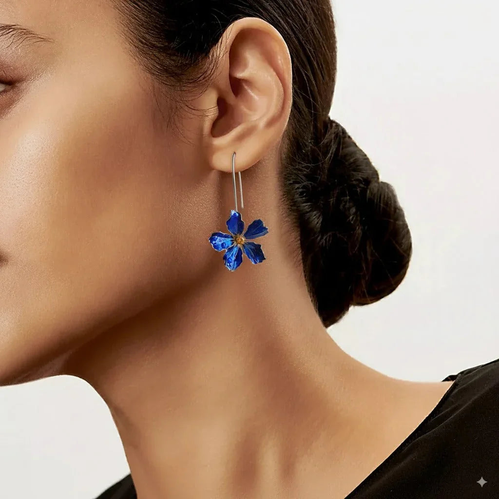 Suzanne | Blauwe vintage oorbellen met bloemen