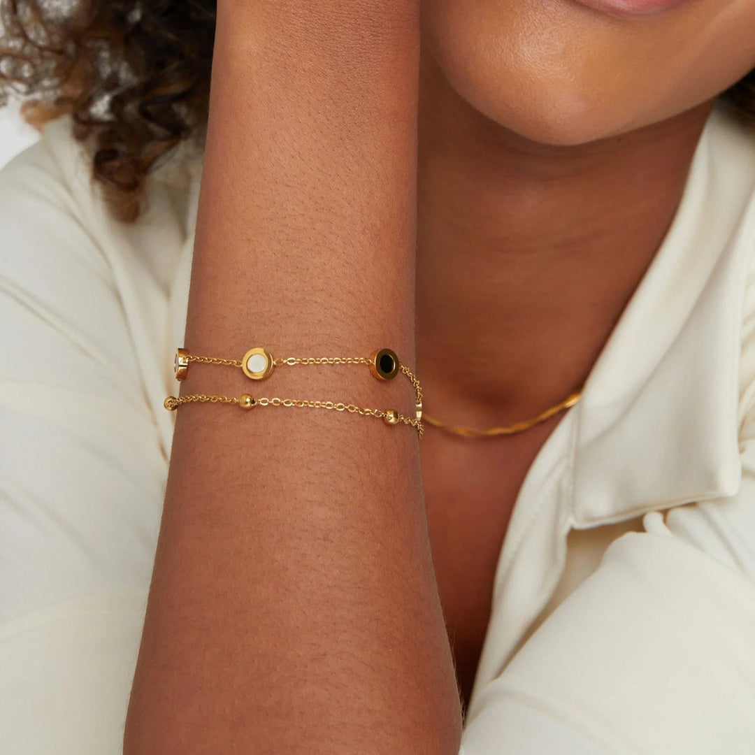 Victoire | Armband met onyx en witte steen