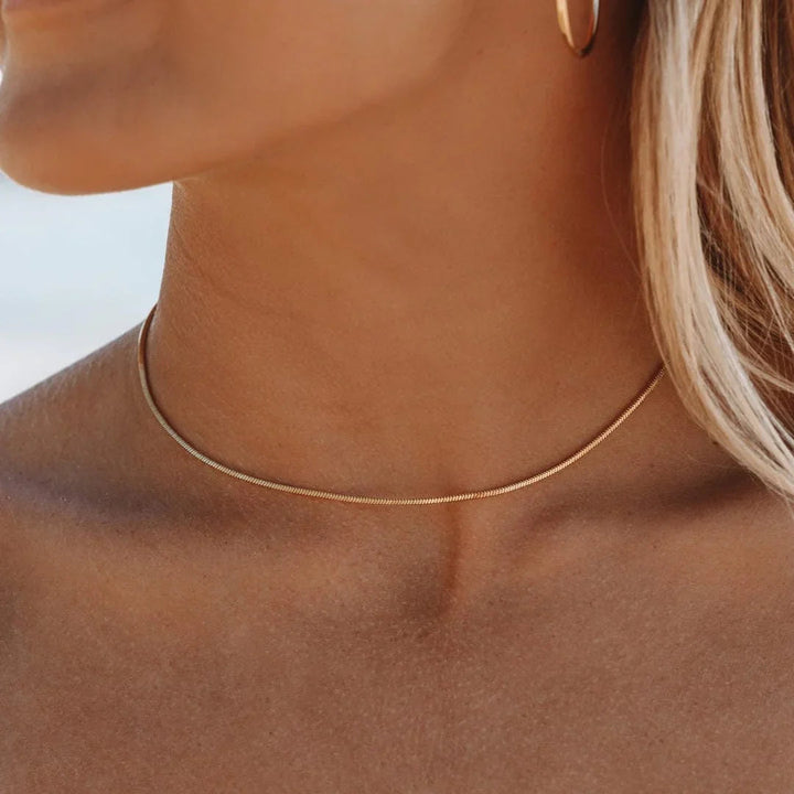 Céleste | Vierkante gouden slang-choker