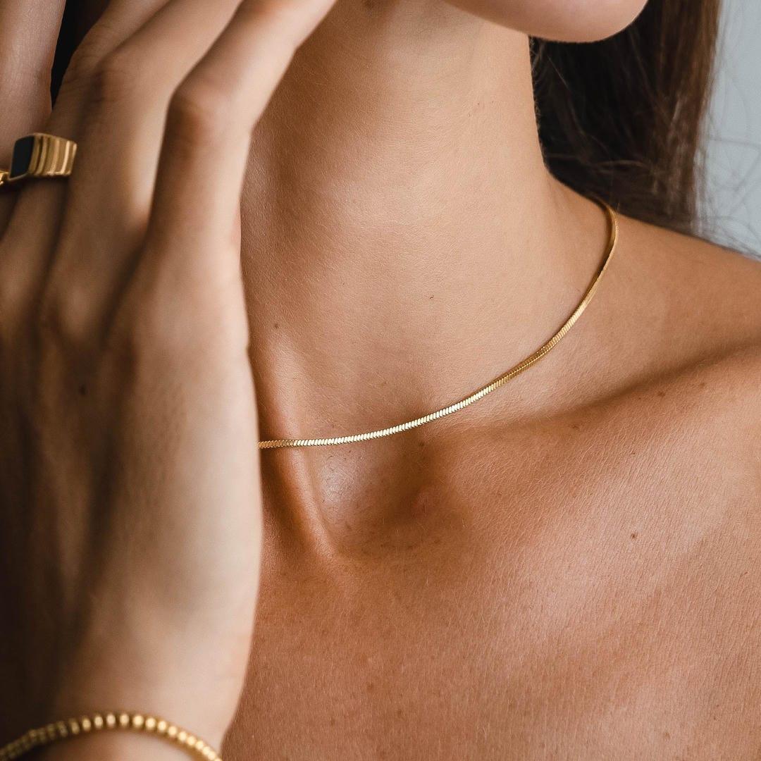 Céleste | Vierkante gouden slang-choker