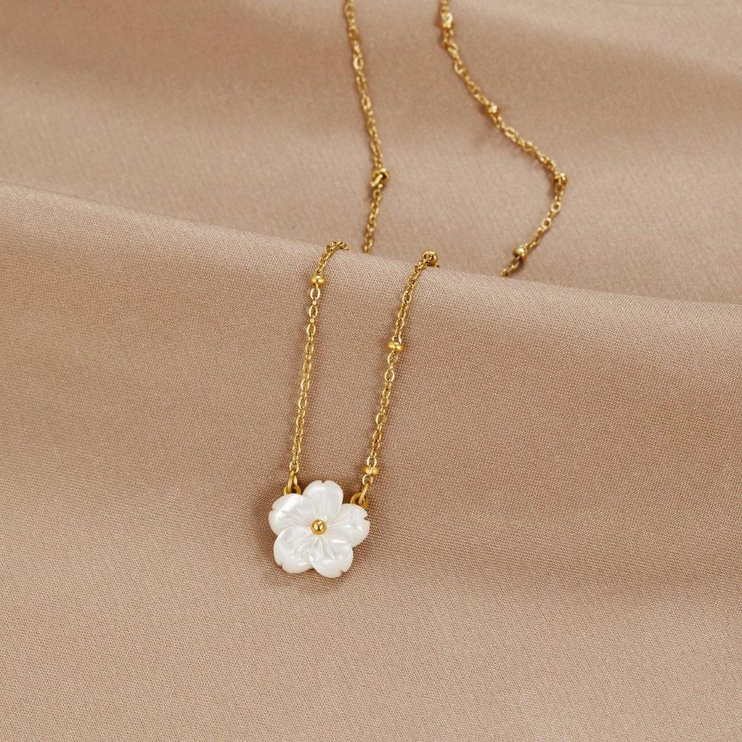 Laure | Ketting met bloemhanger
