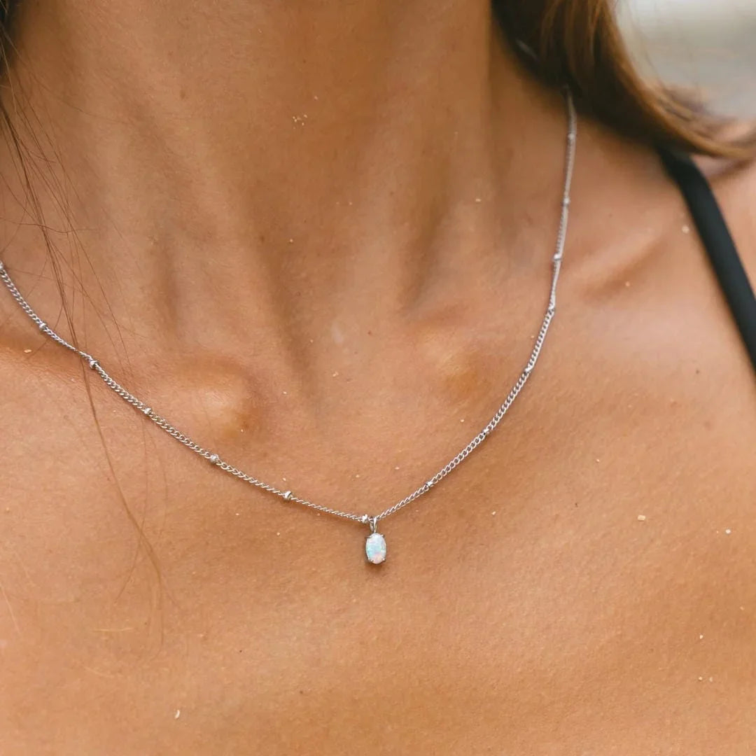 Marion | ketting in parels goudkleurige met hanger in opale